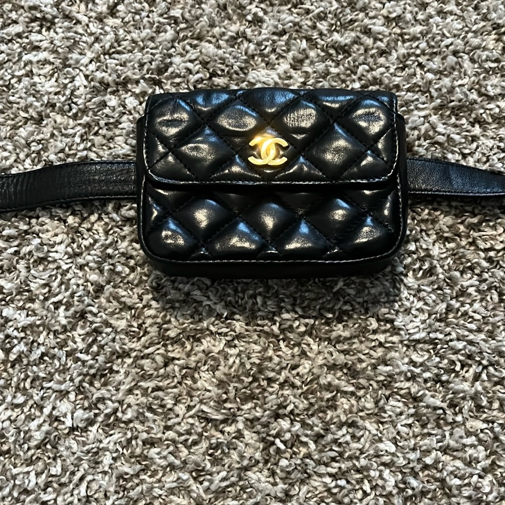 Chanel belt / waist bag